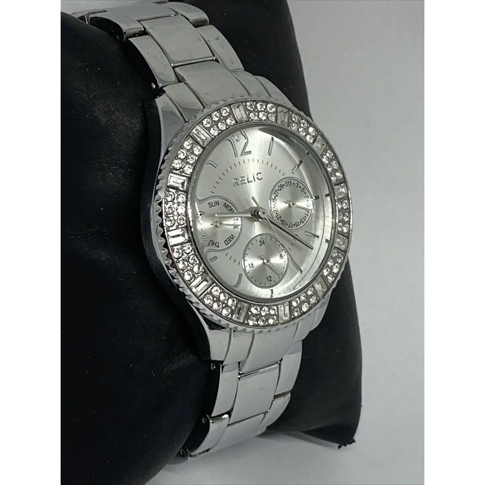 Relic Sophia ZR15739 Women Silver Stainless Steel Analog Dial Quartz Watch WO441